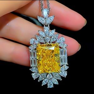 Canary Yellow 14K Diamond Citrine Pendant Charm Necklace Exquisite Luxury